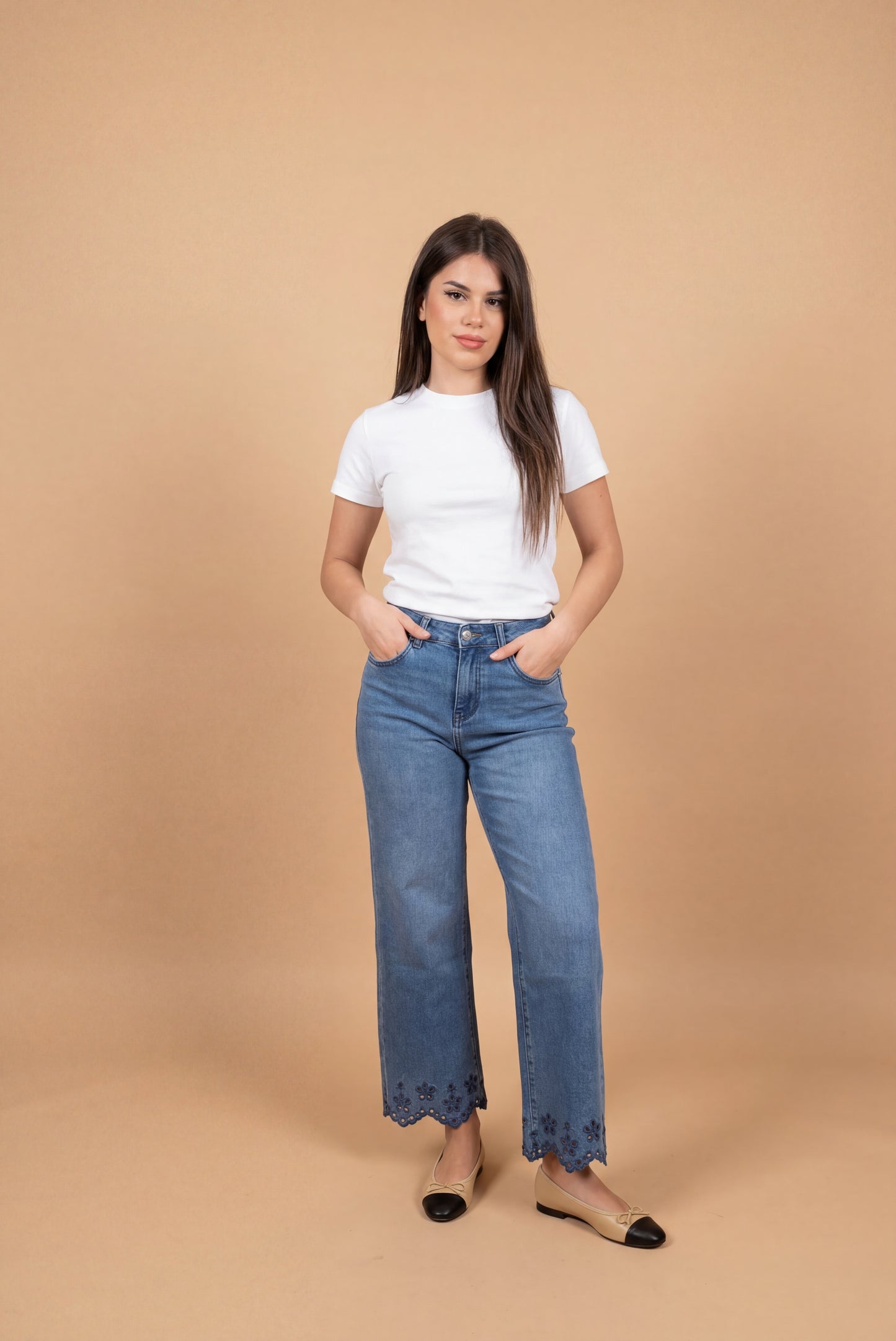 RAVNE TRAPERICE S ČIPKOM
