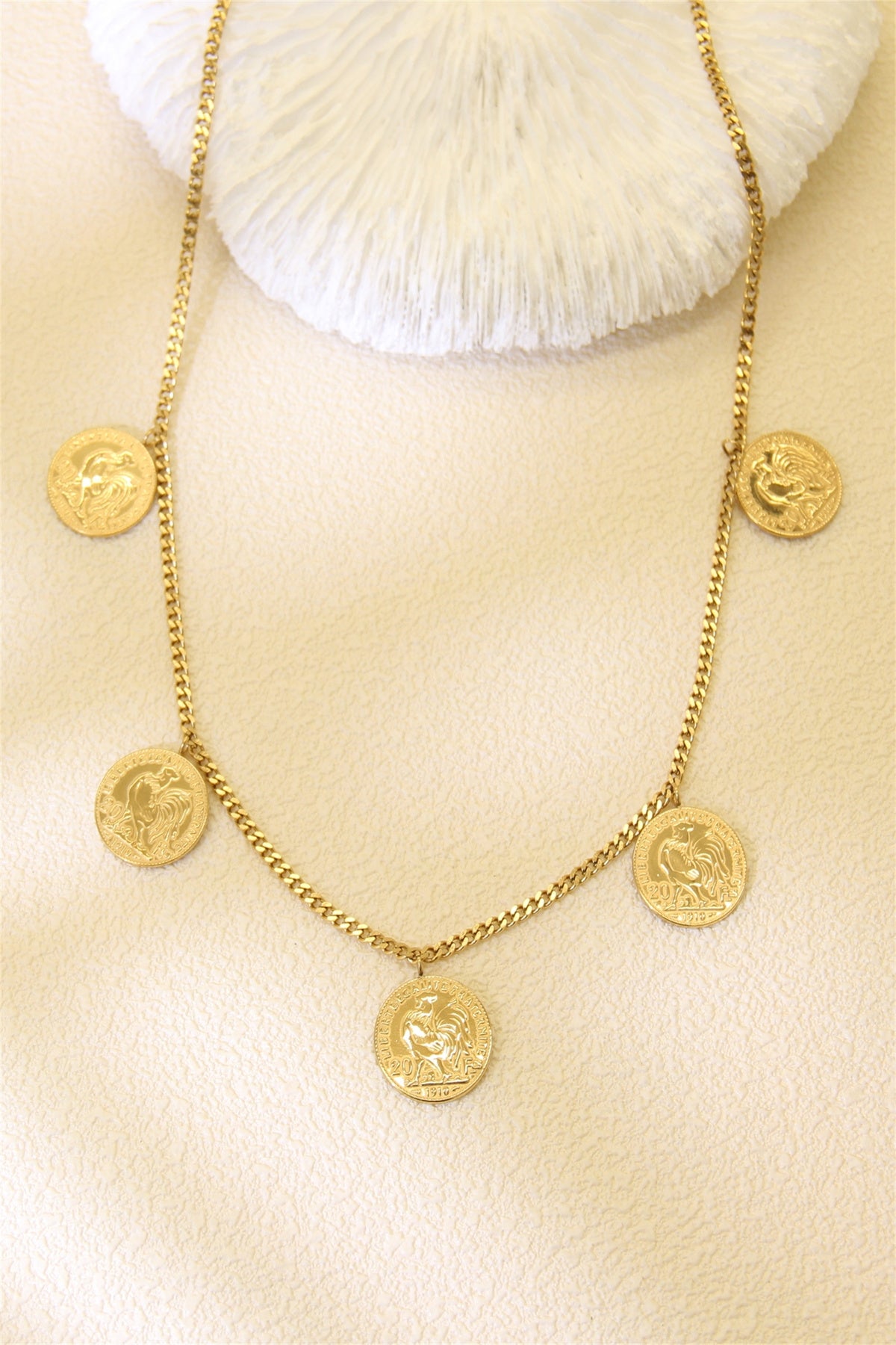 MEDALJON OGRLICA