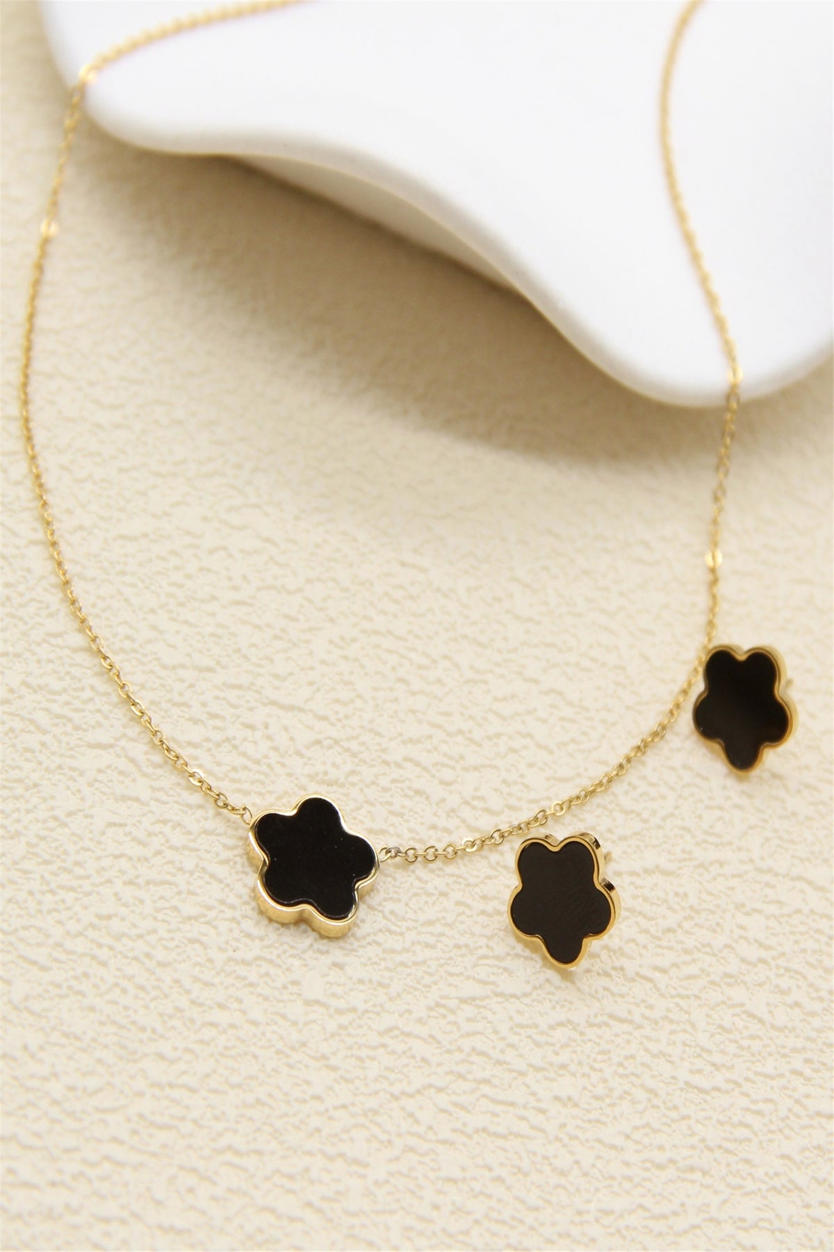 219PAR06Y500 CLOVER SET-OGRLICA I NAUŠNICE